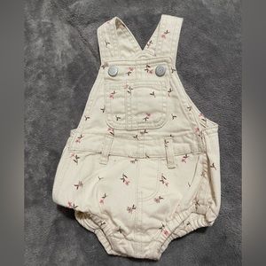 Romper overall short old navy 0-3M